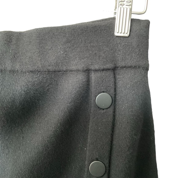 Massimo Dutti Black Knit Buttoned Mini Skirt Medium - Picture 2 of 5
